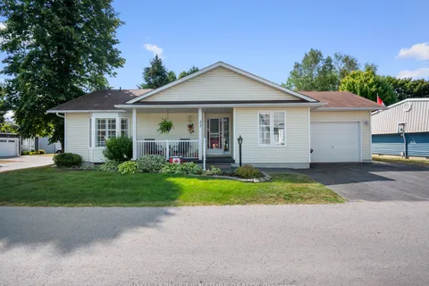 33 Steelhead Lane, ON L1B 1B3