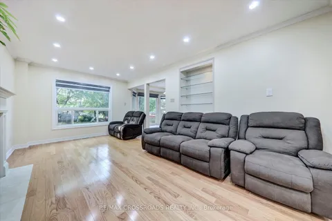 3993 Ellesmere Road, ON M1C 1J3