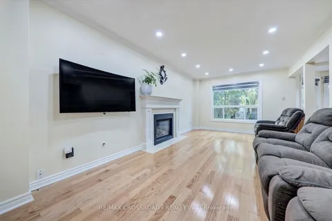 3993 Ellesmere Road, ON M1C 1J3