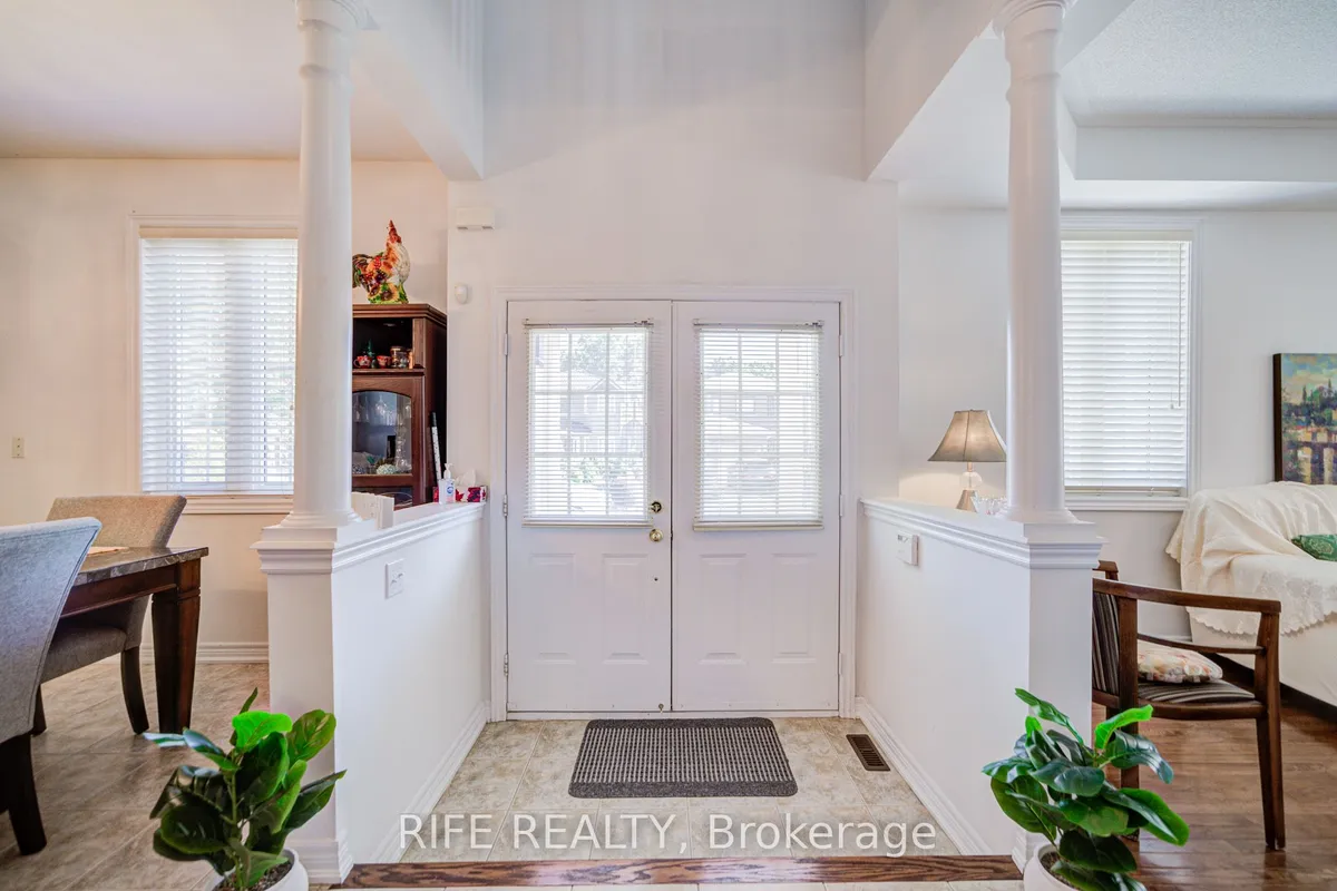 106 Craggview Drive, ON M1E 2L8