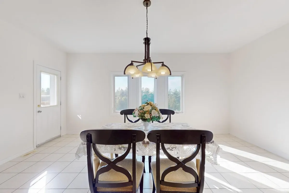 3668 Harmony Road, ON L1H 8L7