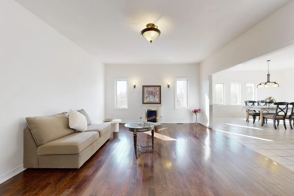 3668 Harmony Road, ON L1H 8L7