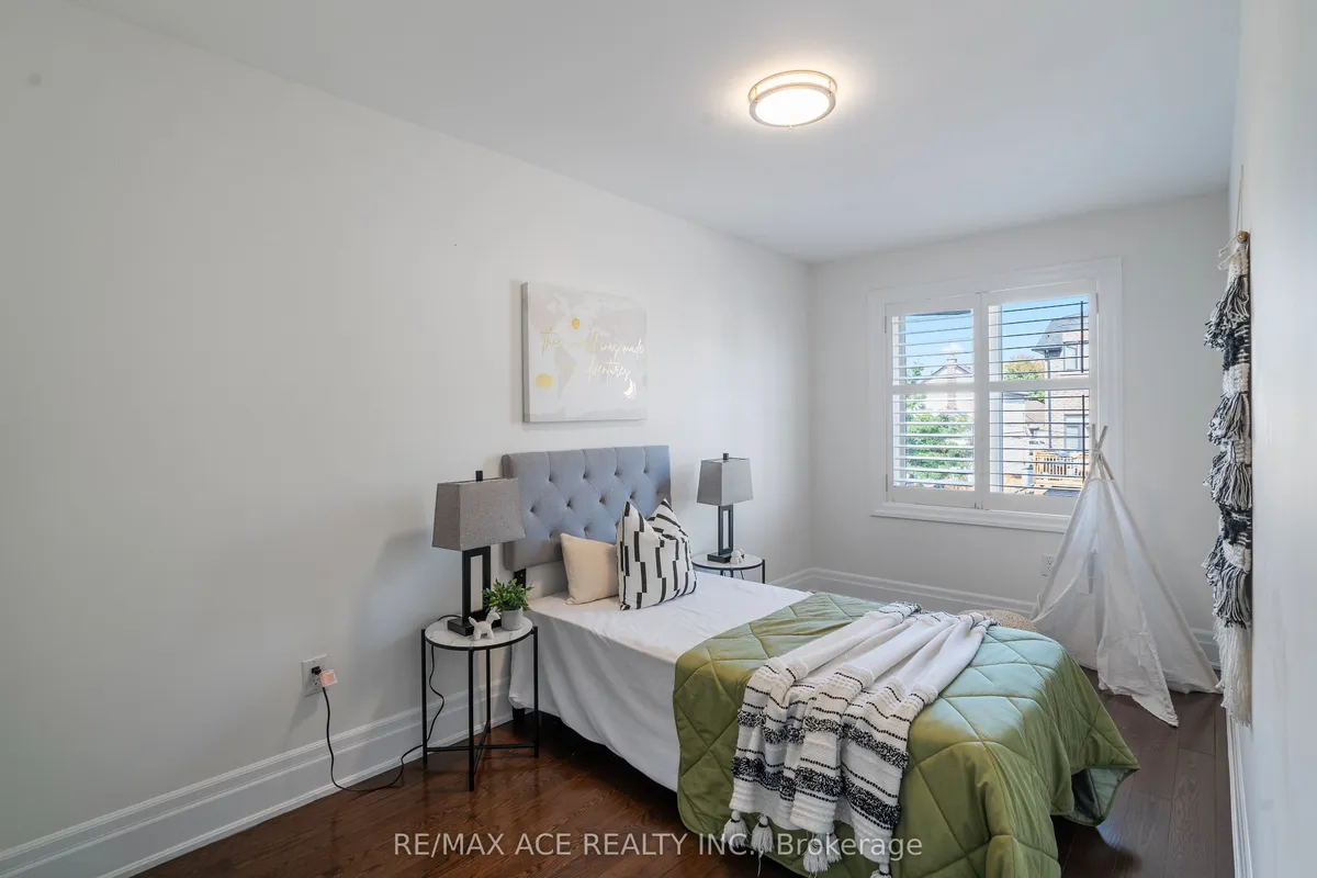 71 August Avenue, ON M1L 3N1