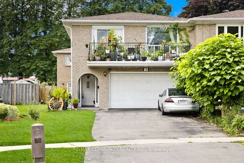 17 Tineta Crescent, ON M1S 2Y5