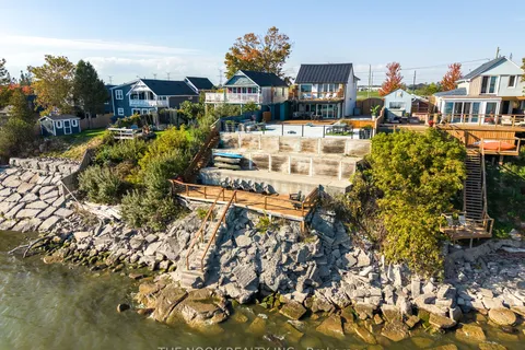 74 East Beach Road, ON L1C 3K3