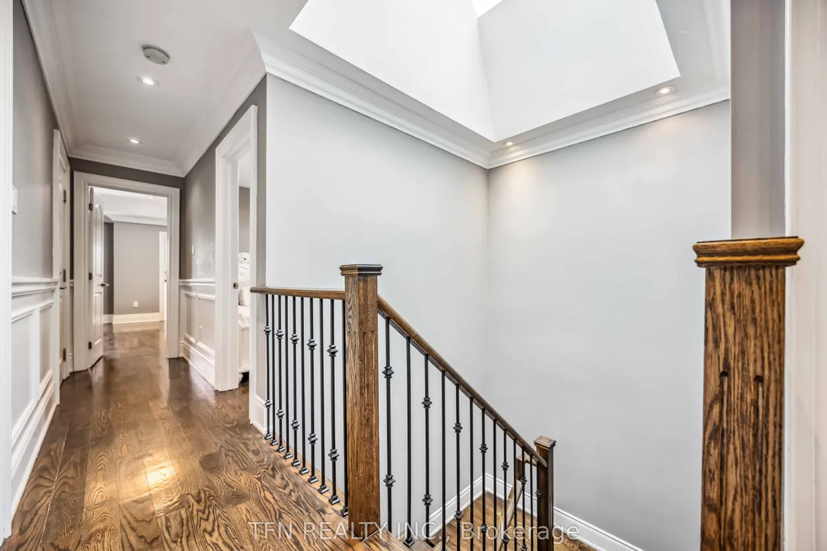 282B Aylesworth Avenue, ON M1N 2K2