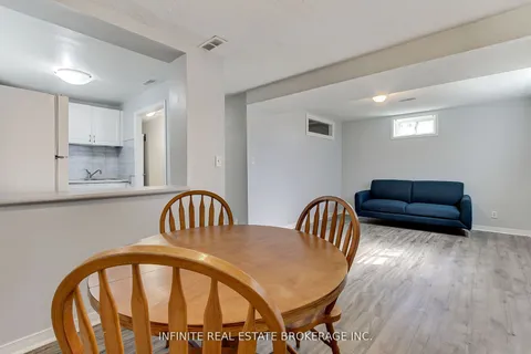 70 sable Crescent, ON L1R 1Y6