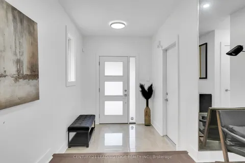 3 Hemans Court, ON L1T 4B9