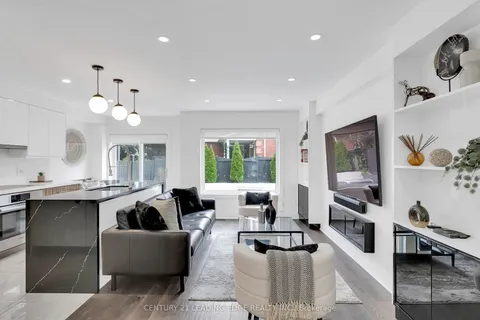 3 Hemans Court, ON L1T 4B9