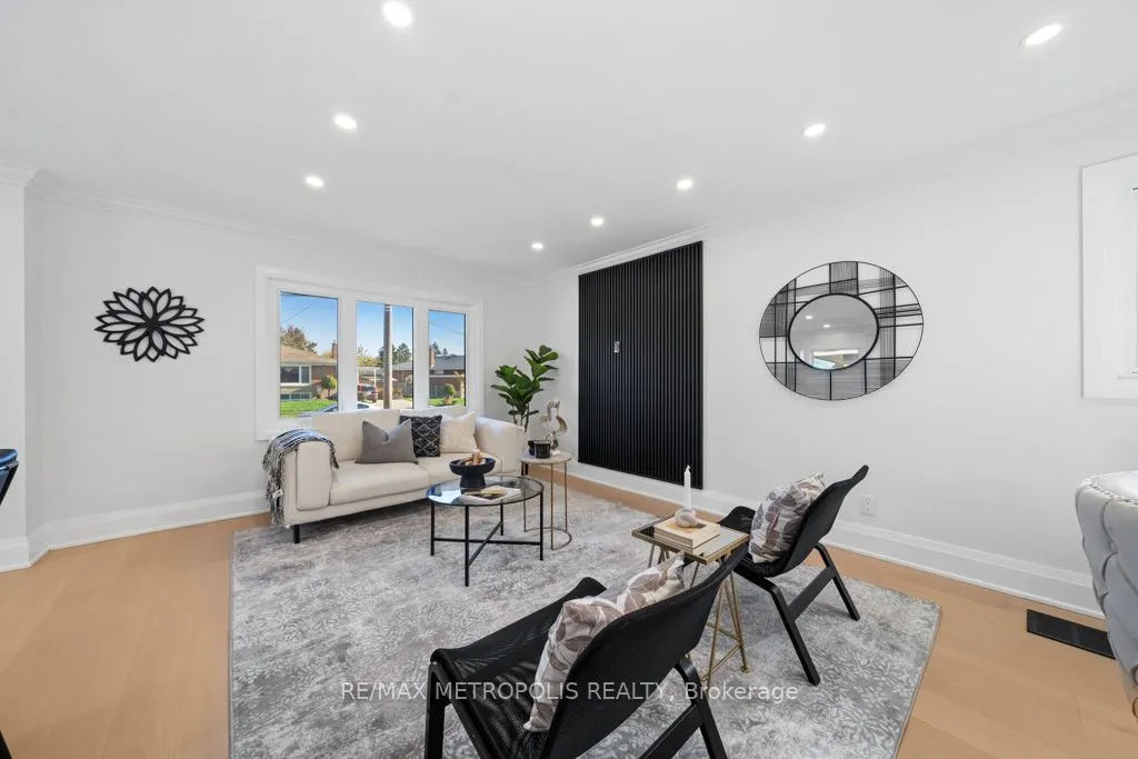 27 Gully Drive, ON M1K 4W3