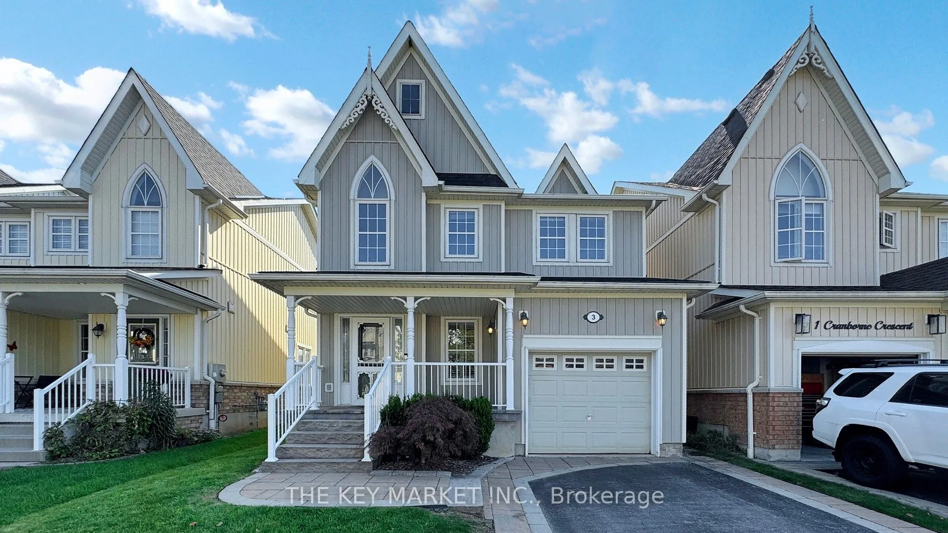 3 Cranborne Crescent, ON L1M 2M2