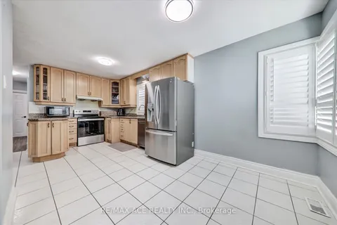 53 Falaise Road, ON M1E 3B7