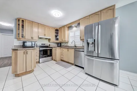 53 Falaise Road, ON M1E 3B7