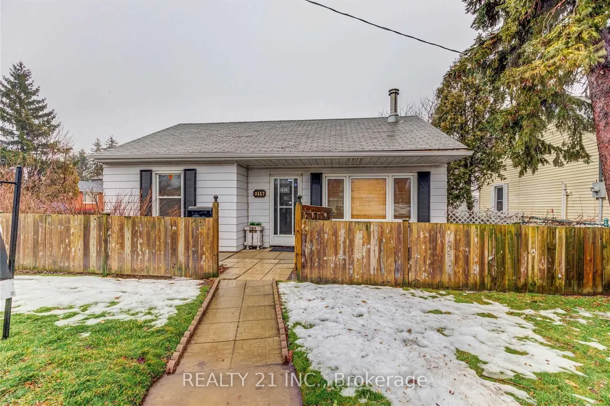 3117 St Clair Avenue, ON M1L 1T9