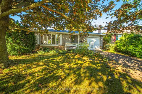 26 Slater Crescent, ON L1S 3J3