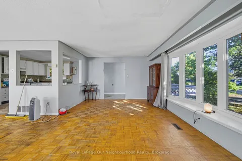 26 Slater Crescent, ON L1S 3J3