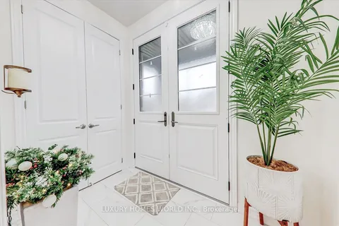 16 Capstan Court, ON L1P 0K5