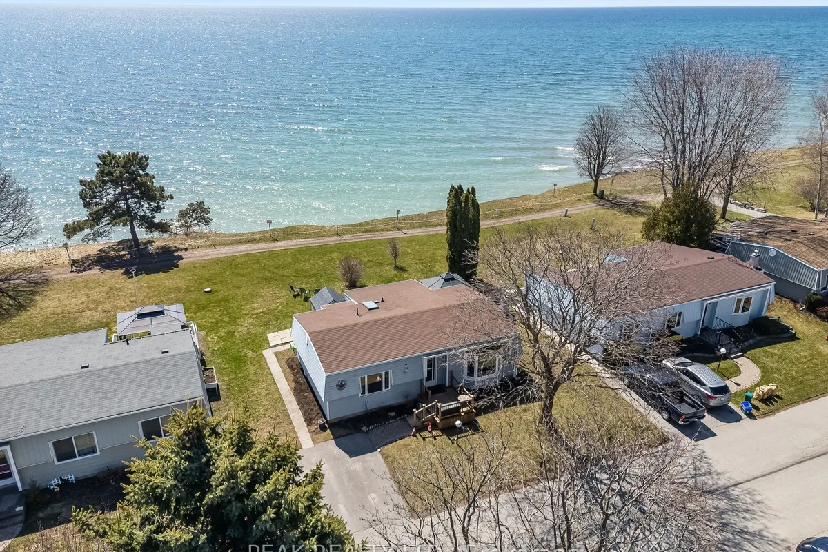 71 Bluffs Road, ON L1B 1A6