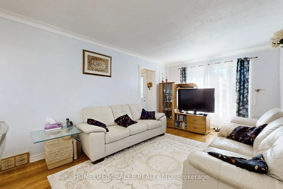 48 Frey Crescent, ON M1R 2C7