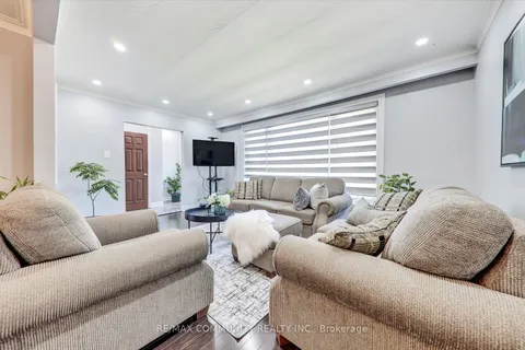 6 Barlow Road, ON M1G 2B4