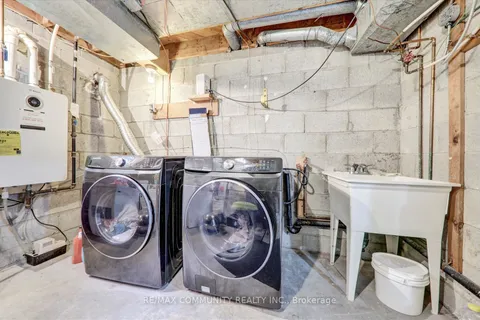 6 Barlow Road, ON M1G 2B4