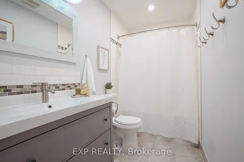 139 Adele Crescent, ON L1J 7X7