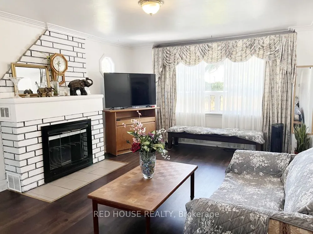 40 North Woodrow Boulevard, ON M1K 1W3