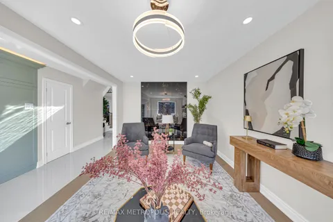 296 Thornton Road, ON L1J 6T7