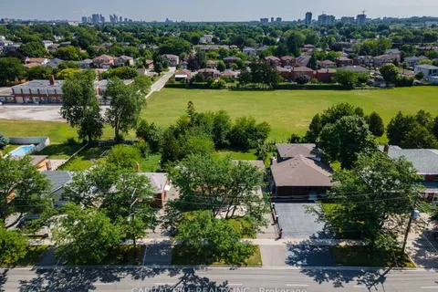 1223A Pharmacy Avenue, ON M1R 2H8