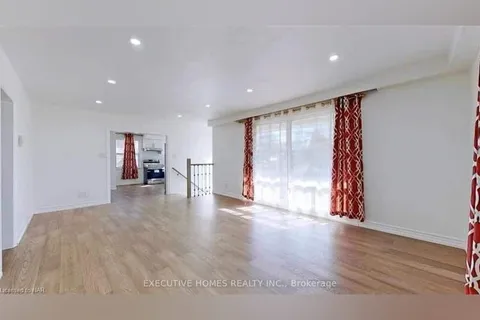 826 SCARBOROUGH GOLF CLUB Road, ON M1G 1J3