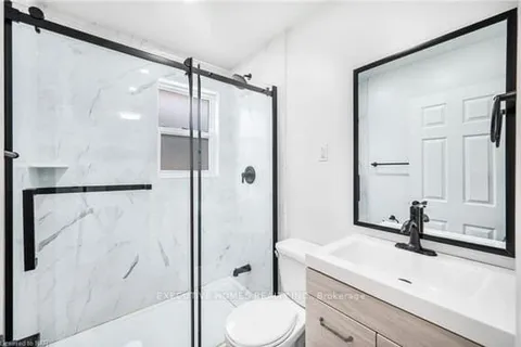 826 SCARBOROUGH GOLF CLUB Road, ON M1G 1J3