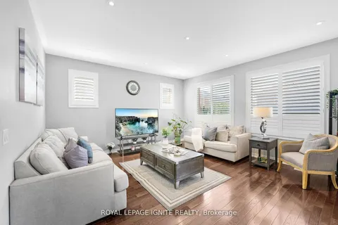 210 Blackwell Crescent, ON L1L 0C9