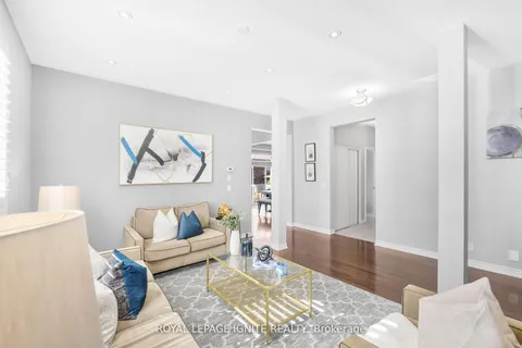 210 Blackwell Crescent, ON L1L 0C9