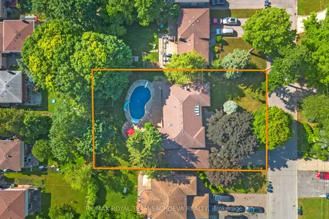 27 Orchard Park Drive, ON M1E 3T6