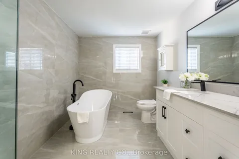 117 Apple Blossom Boulevard, ON L1C 4T8