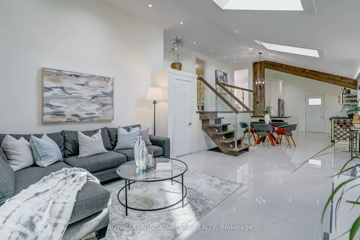 57 Munson Crescent, ON M1P 3M8