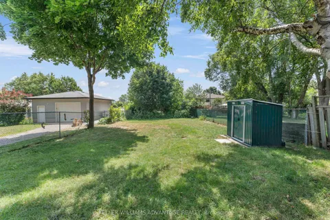 17 Loscombe Drive, ON L1C 3S8