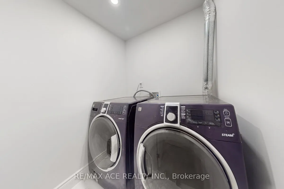 5 Beverton Crescent, ON L1T 0L8