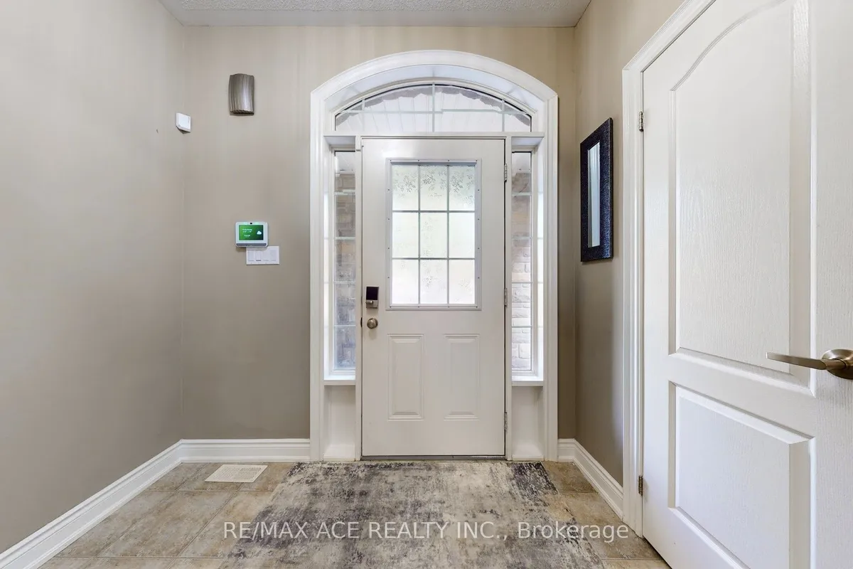 5 Beverton Crescent, ON L1T 0L8