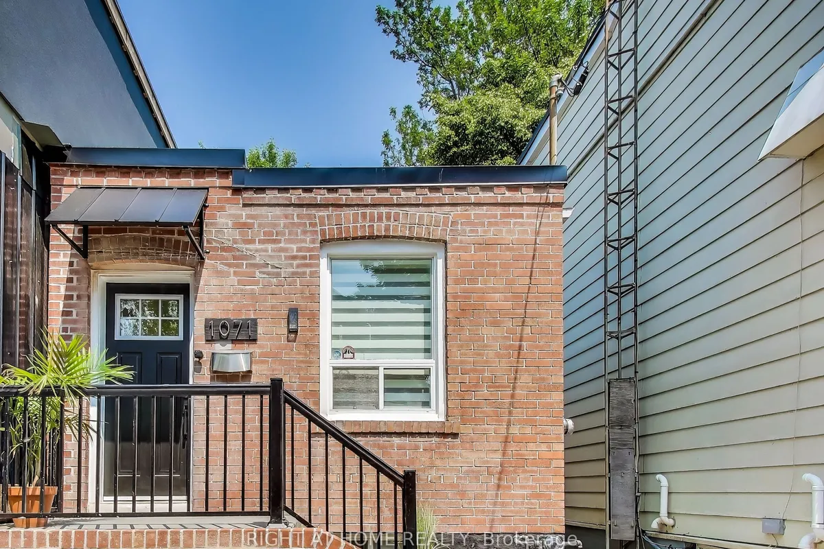 1071 Craven Road, ON M4J 4V7