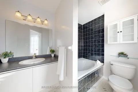 24 Jays Drive, ON L1R 2P6