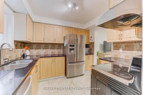 45 Booth Crescent, ON L1Z 1H6