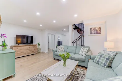 45 Booth Crescent, ON L1Z 1H6