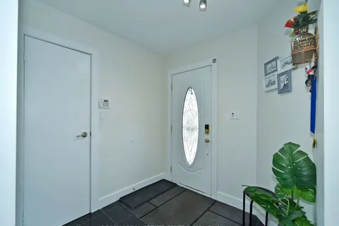 41 Fieldview Crescent, ON L1N 8B5