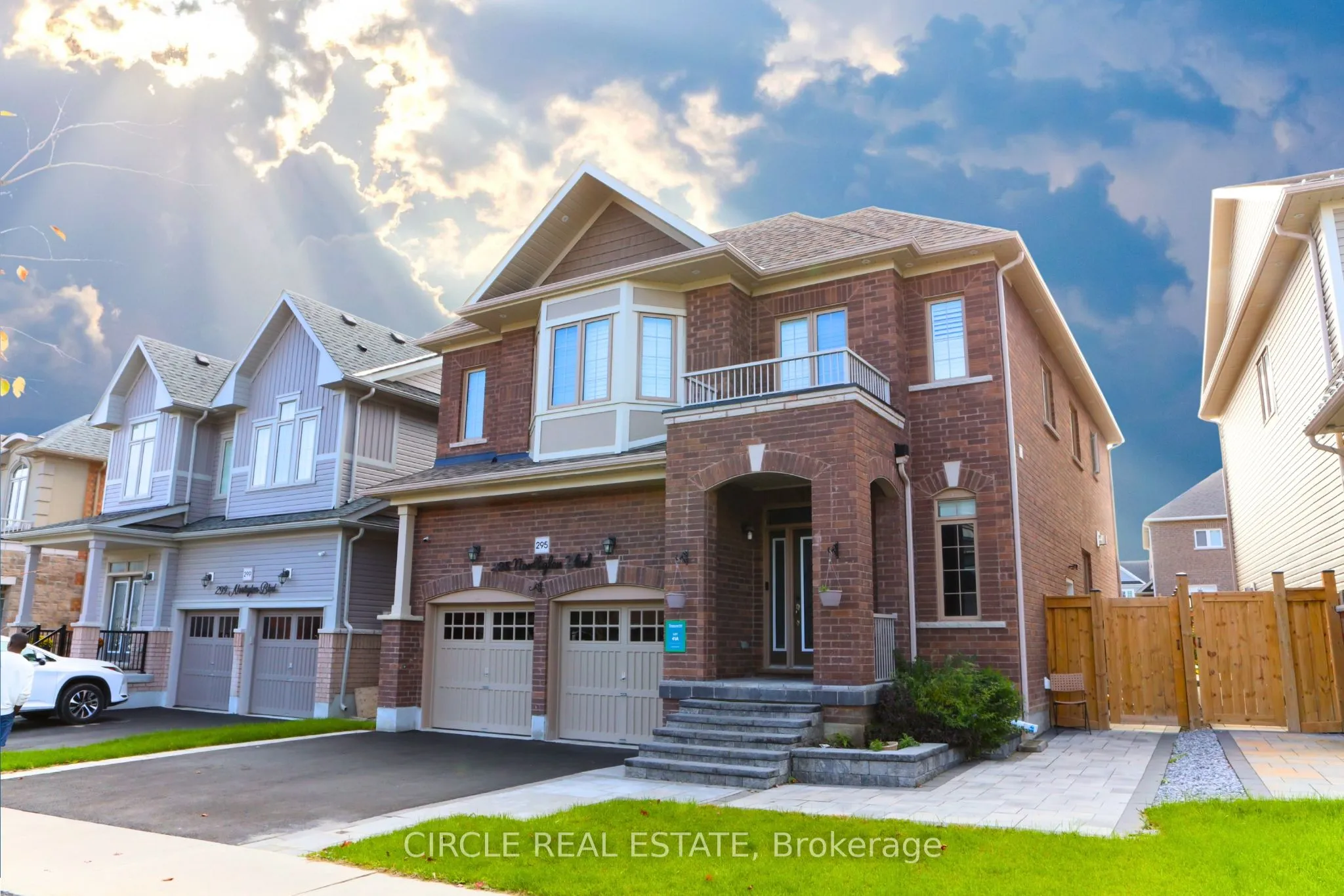 295 Northglen Boulevard, ON L1C 3K2