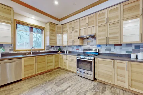 3 Lawndale Road, ON M1M 3R7