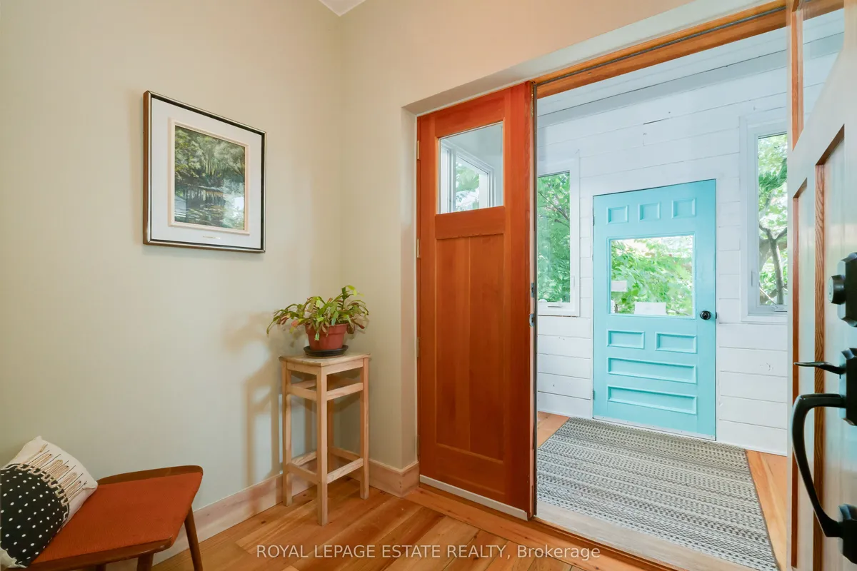 146 Ashdale Avenue, ON M4L 2Y9