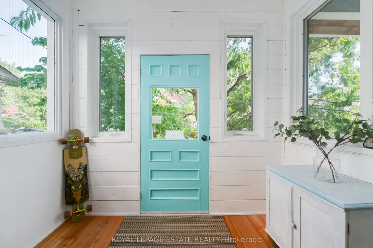 146 Ashdale Avenue, ON M4L 2Y9