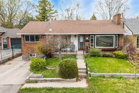 11 Jeanette Street, ON M1M 3G2