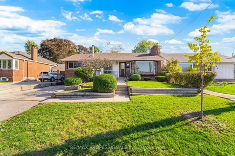 11 Jeanette Street, ON M1M 3G2